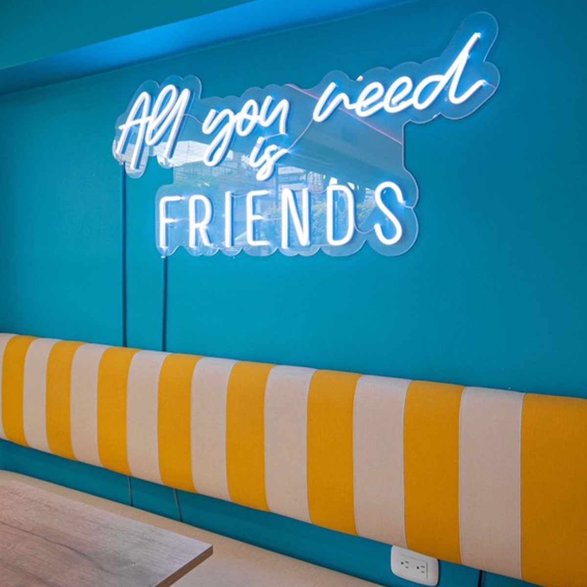 Friends Pastelería - Ventidos Studio