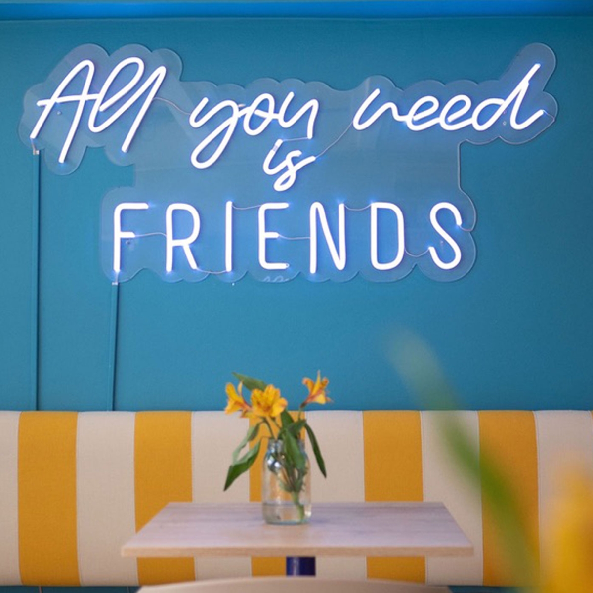 Friends Pastelería - Ventidos Studio