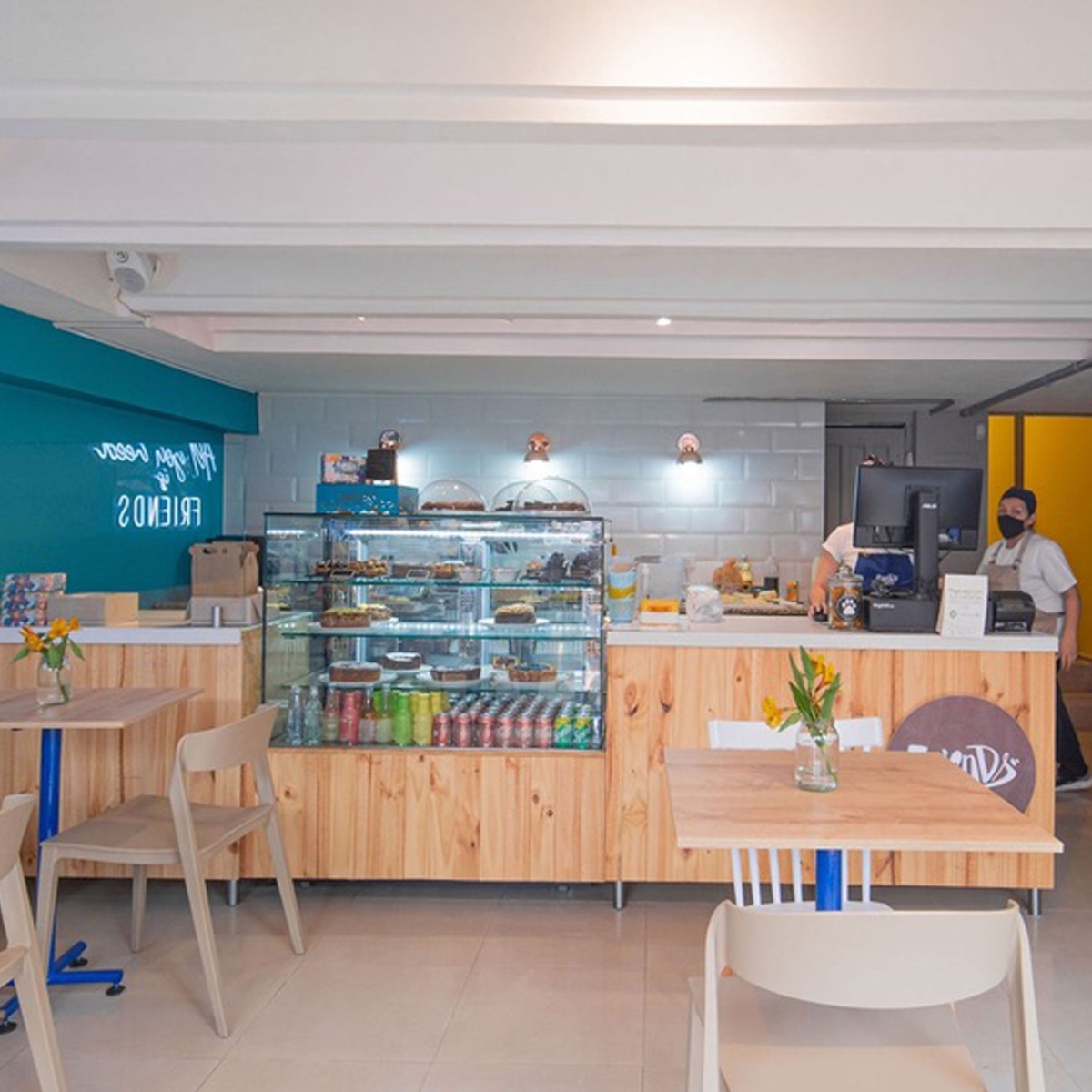 Friends Pastelería - Ventidos Studio