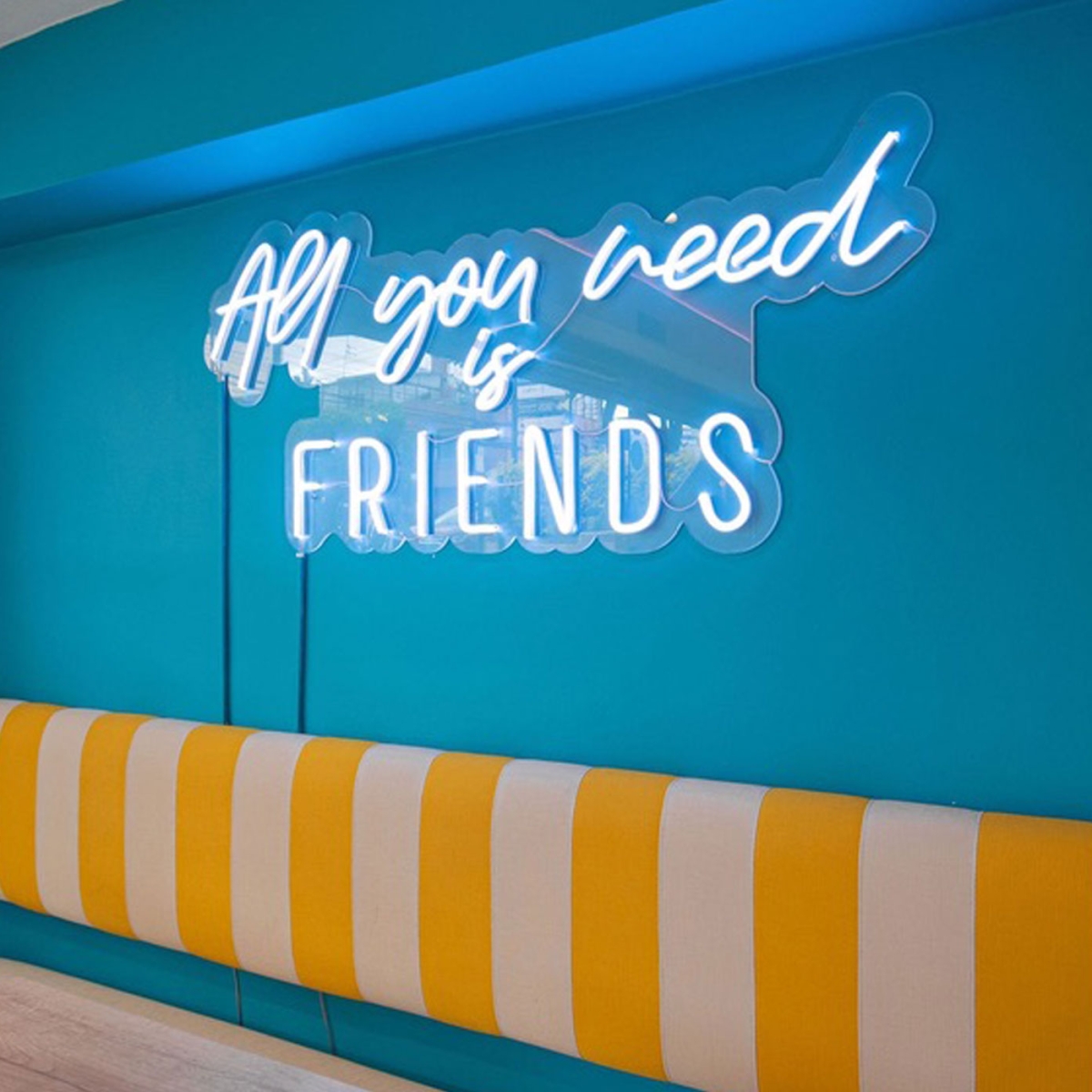 Friends Pastelería - Ventidos Studio