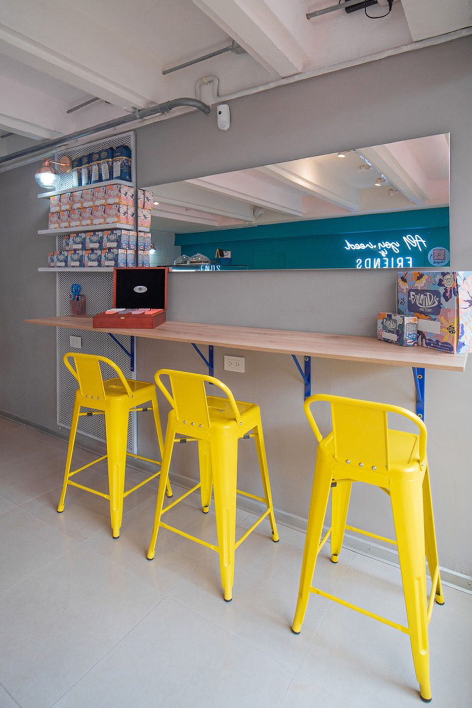 Friends Pastelería - Ventidos Studio